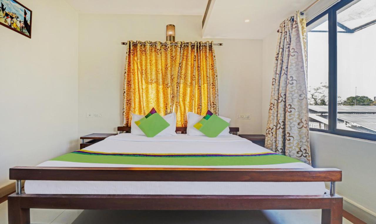 Hotel Treebo Trend Time Square Marine Drive Kochi Exterior foto